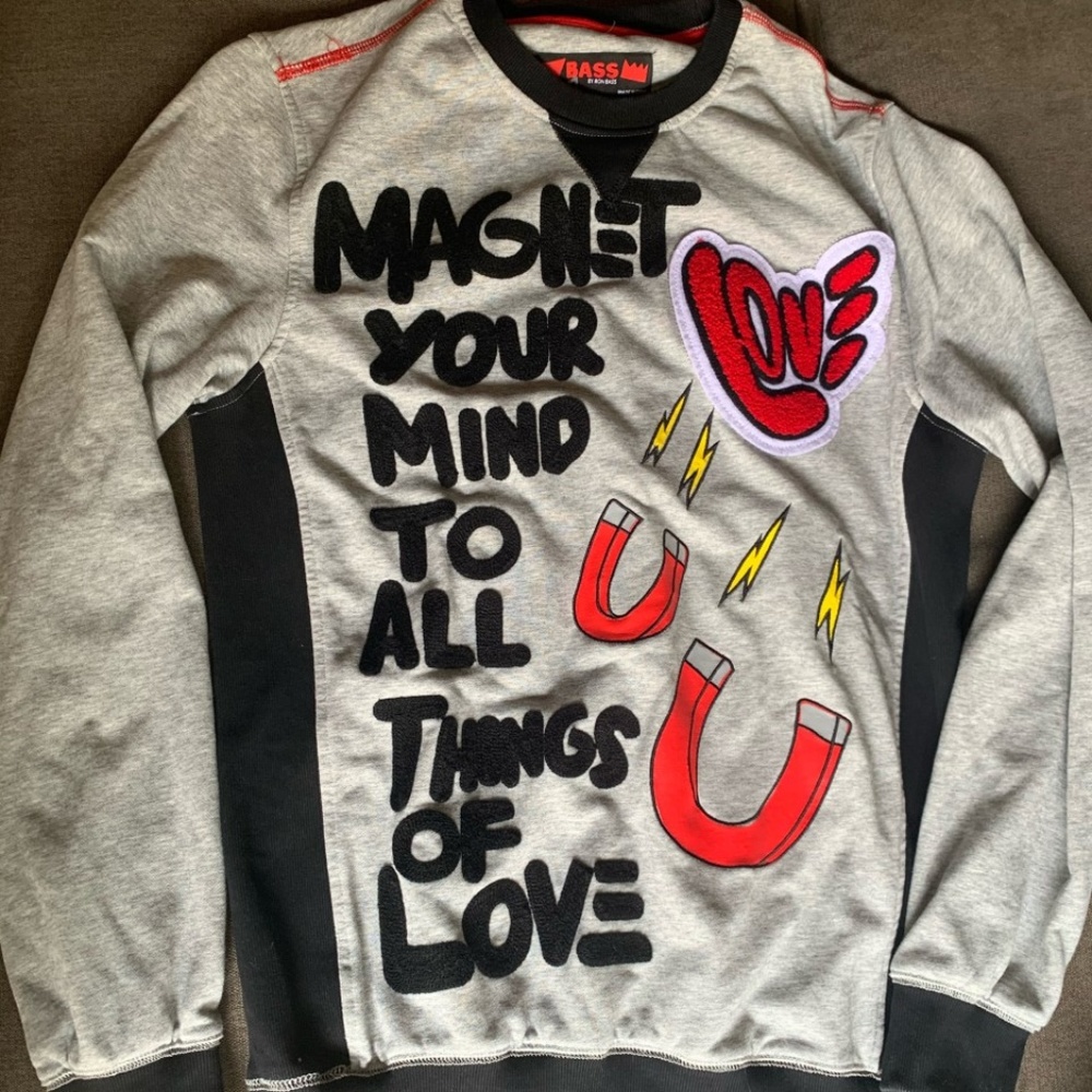 Bass By Ron Bass LOVE Sweatshirt Size L